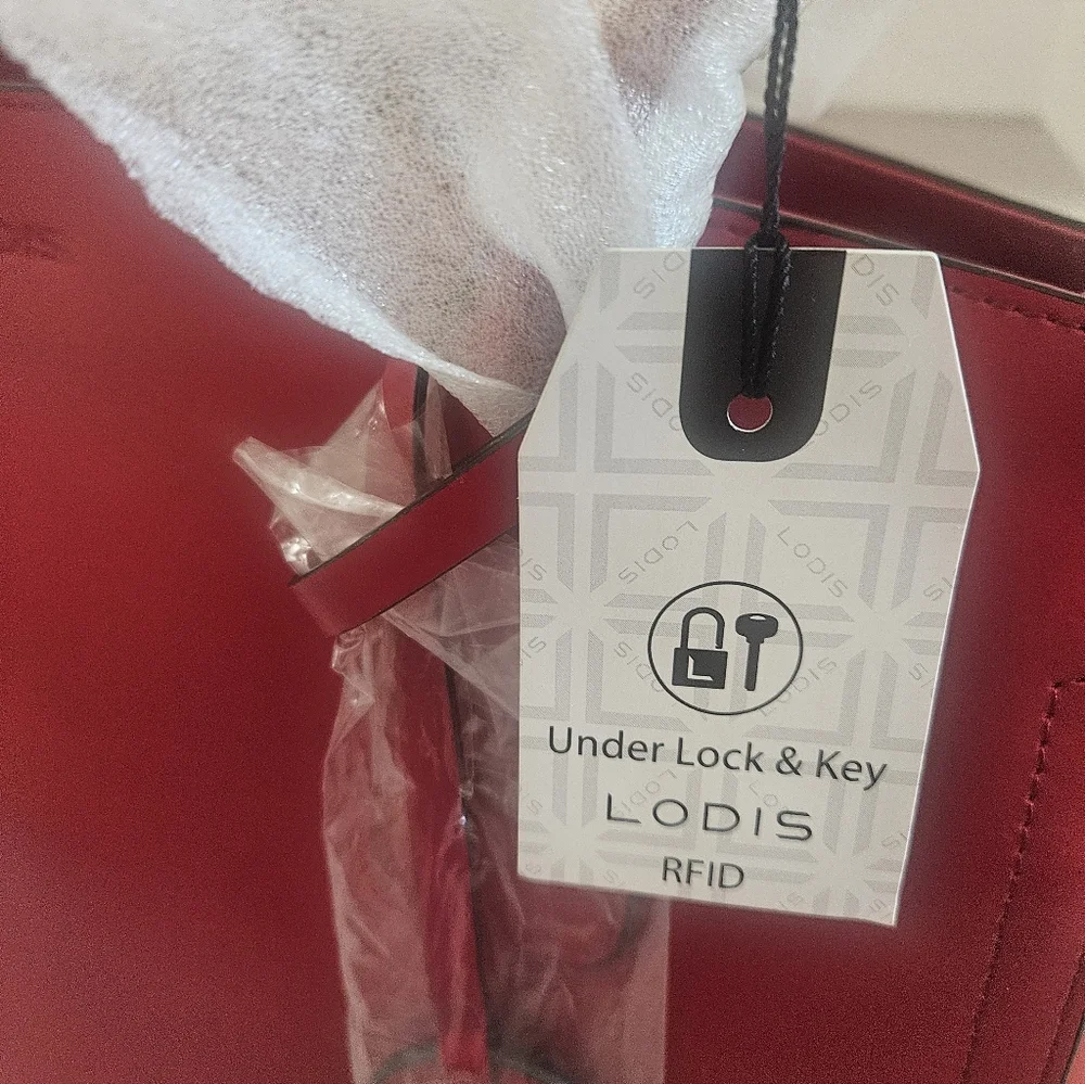 Lodis Red Leather.Audrey RFID Zola Tote